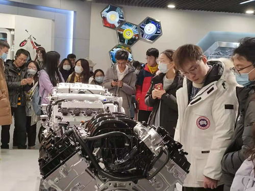 走進(jìn)紅旗展館,感悟紅色精神 文學(xué)院黨委開展參觀紅旗文化展館及蔚山工廠學(xué)習(xí)教育實(shí)踐活動